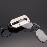 Nose Clip-on Reading Glasses Folding Legless Ultralight Keychain Glasses Men Women Mini Portable Glasses +1.0 To +3.0 3